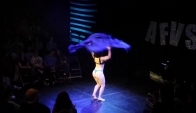 Burlesque Fan Dance - Aurora Galore