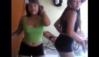 Chicas bailando - girls dancing - perreo entre chicas